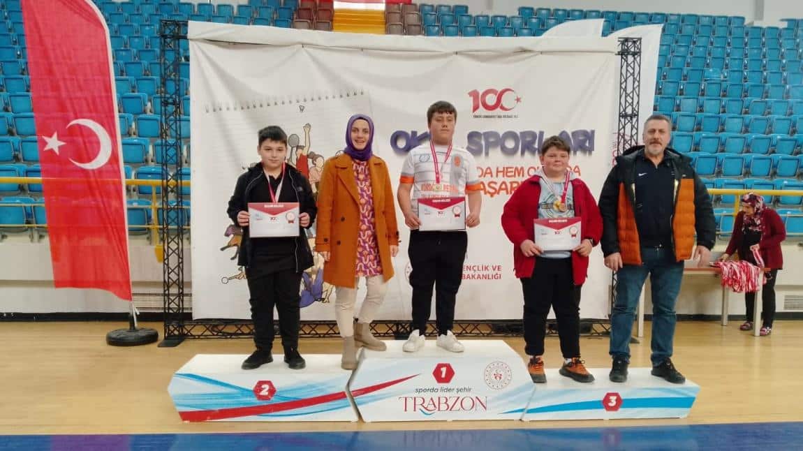 Trabzon İli Okul Sporları Bilek Güreşi Küçükler Erkek Mahalli Müsabakalarında Farklı Kilolarda Dereceler Elde Ettik!
